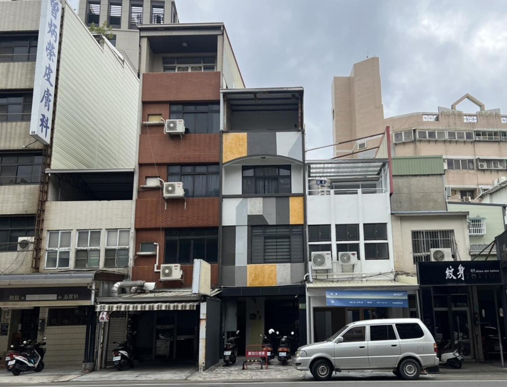 RAITO Hostel Tainan Buitenkant foto