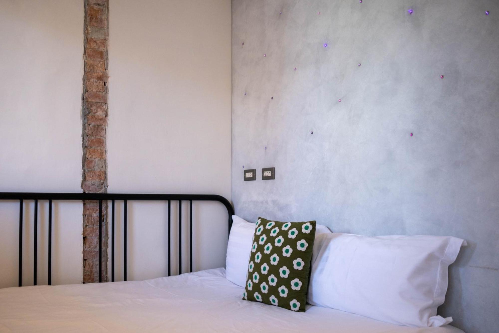 RAITO Hostel Tainan Buitenkant foto