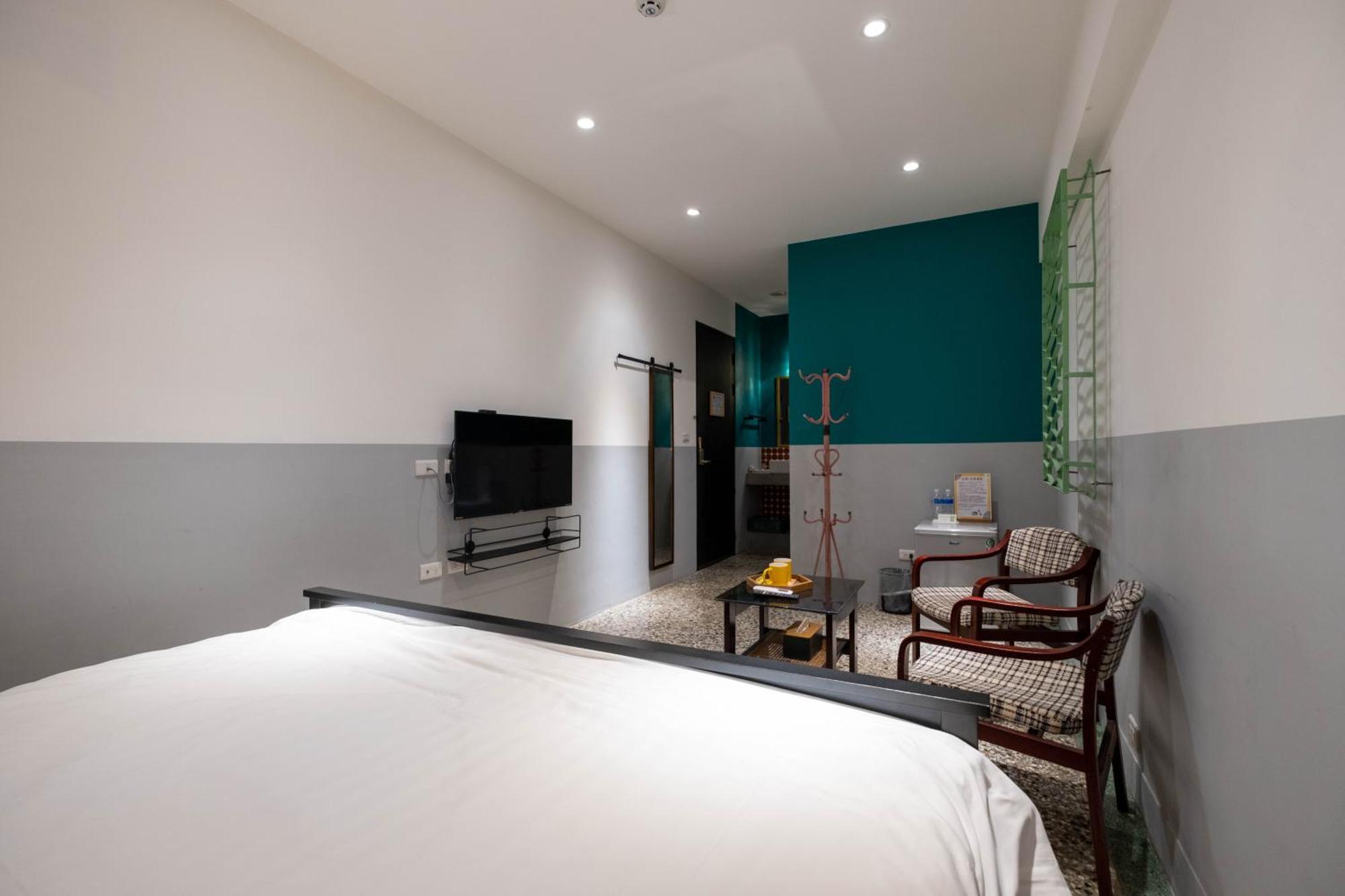 RAITO Hostel Tainan Buitenkant foto