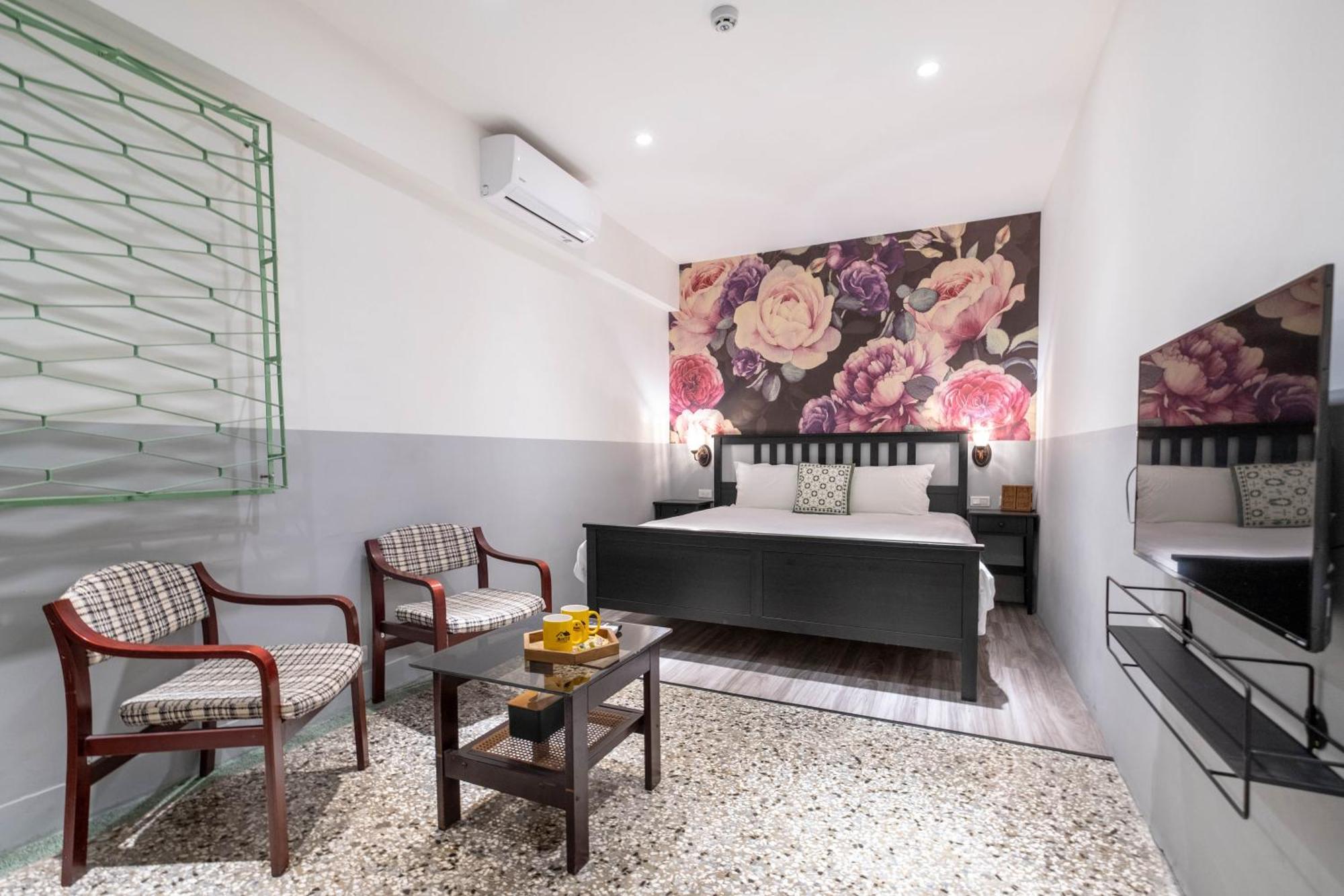 RAITO Hostel Tainan Buitenkant foto