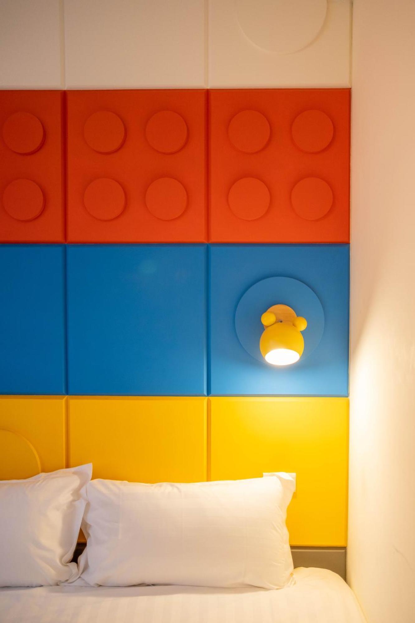 RAITO Hostel Tainan Buitenkant foto
