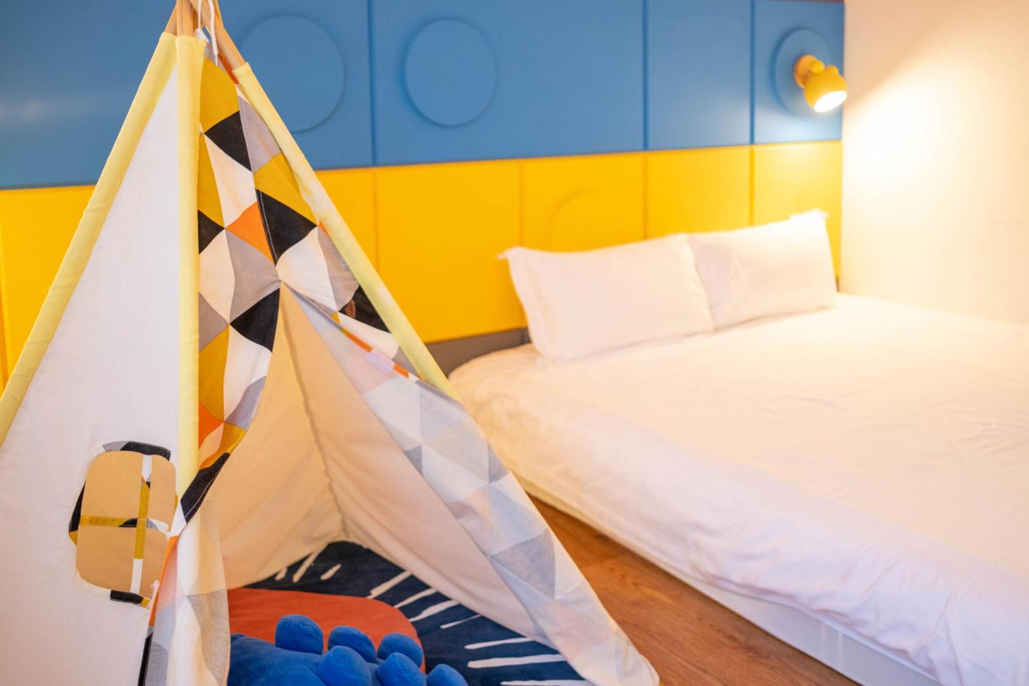 RAITO Hostel Tainan Buitenkant foto