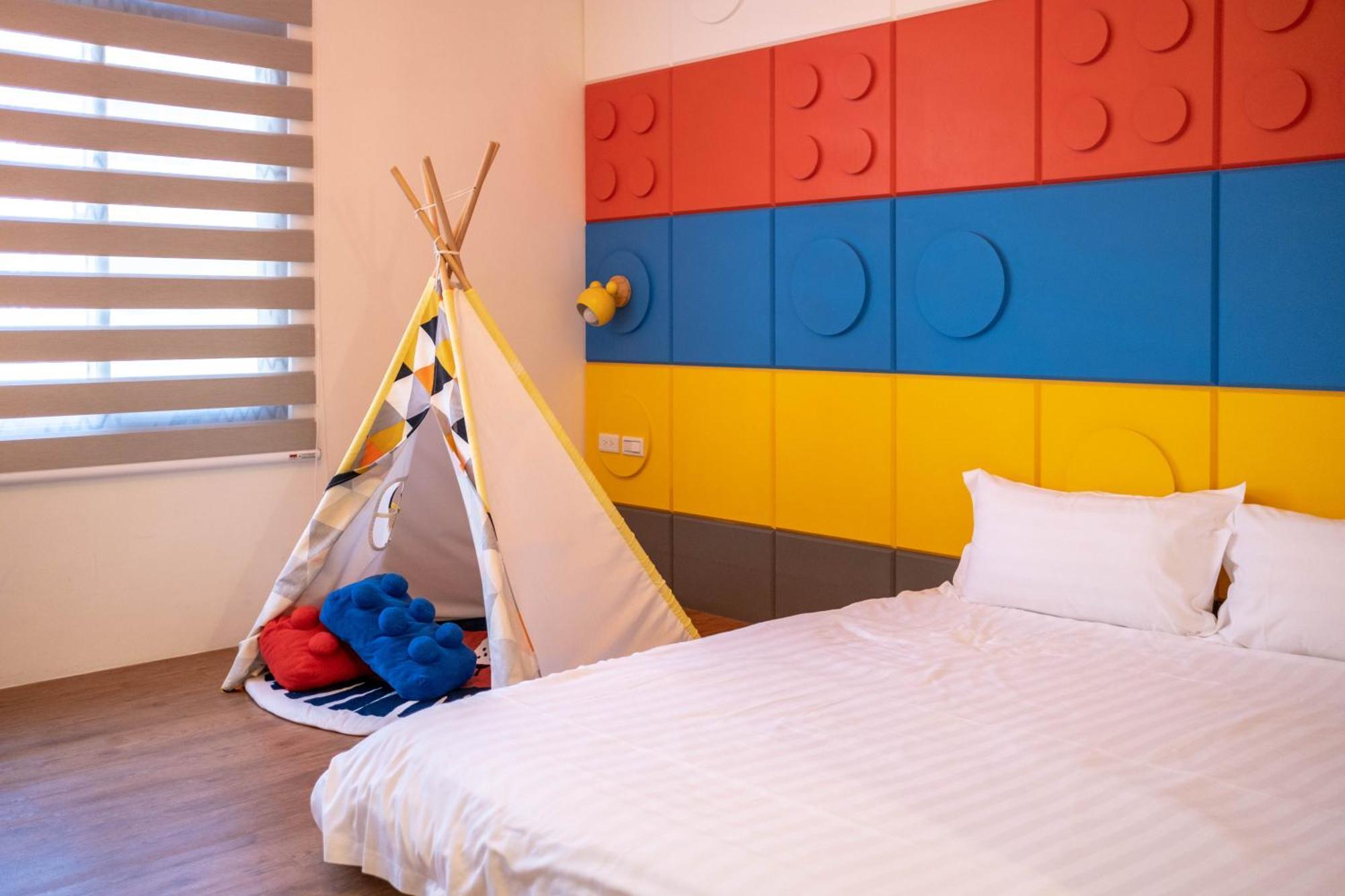 RAITO Hostel Tainan Buitenkant foto